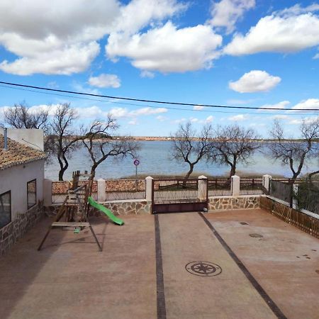 Albergue Los Patos Villafranca de los Caballeros Esterno foto